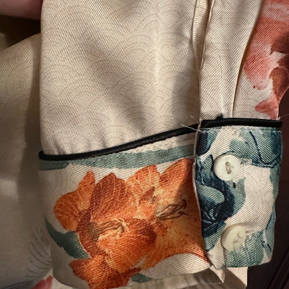 Gorgeous Zara Pajama-Style Floral Blouse Size Large - Picture 4 of 6